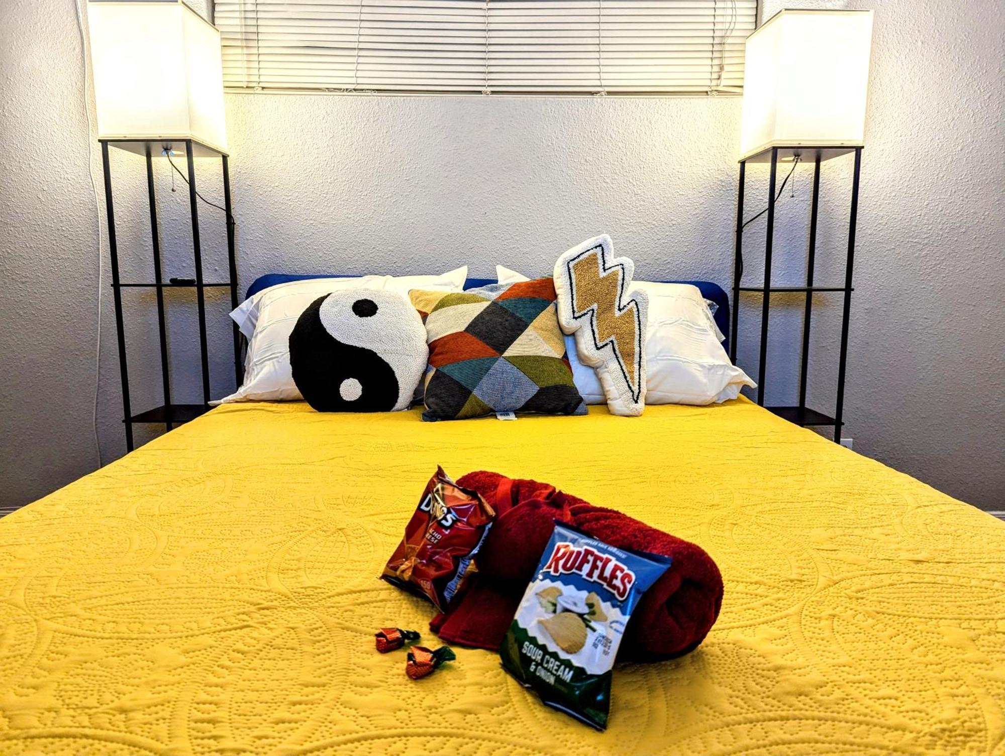 טמפה Private Rooms In Phoenix, Az מראה חיצוני תמונה